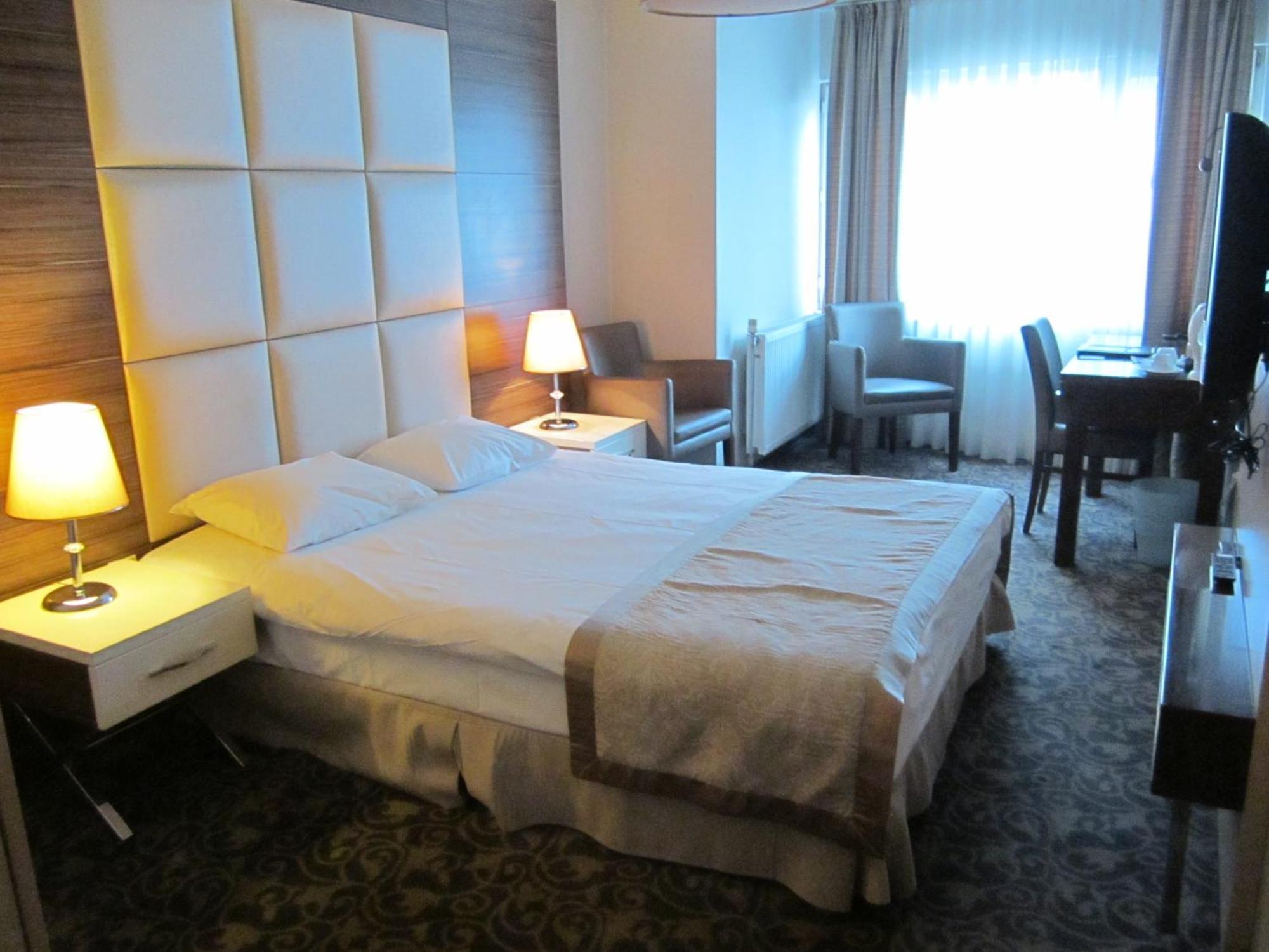 Derpa Suite Hotel Istanbul Eksteriør billede